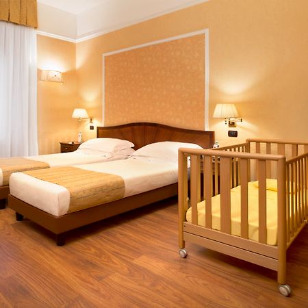 Lancaster Hotel Milano Esterno foto