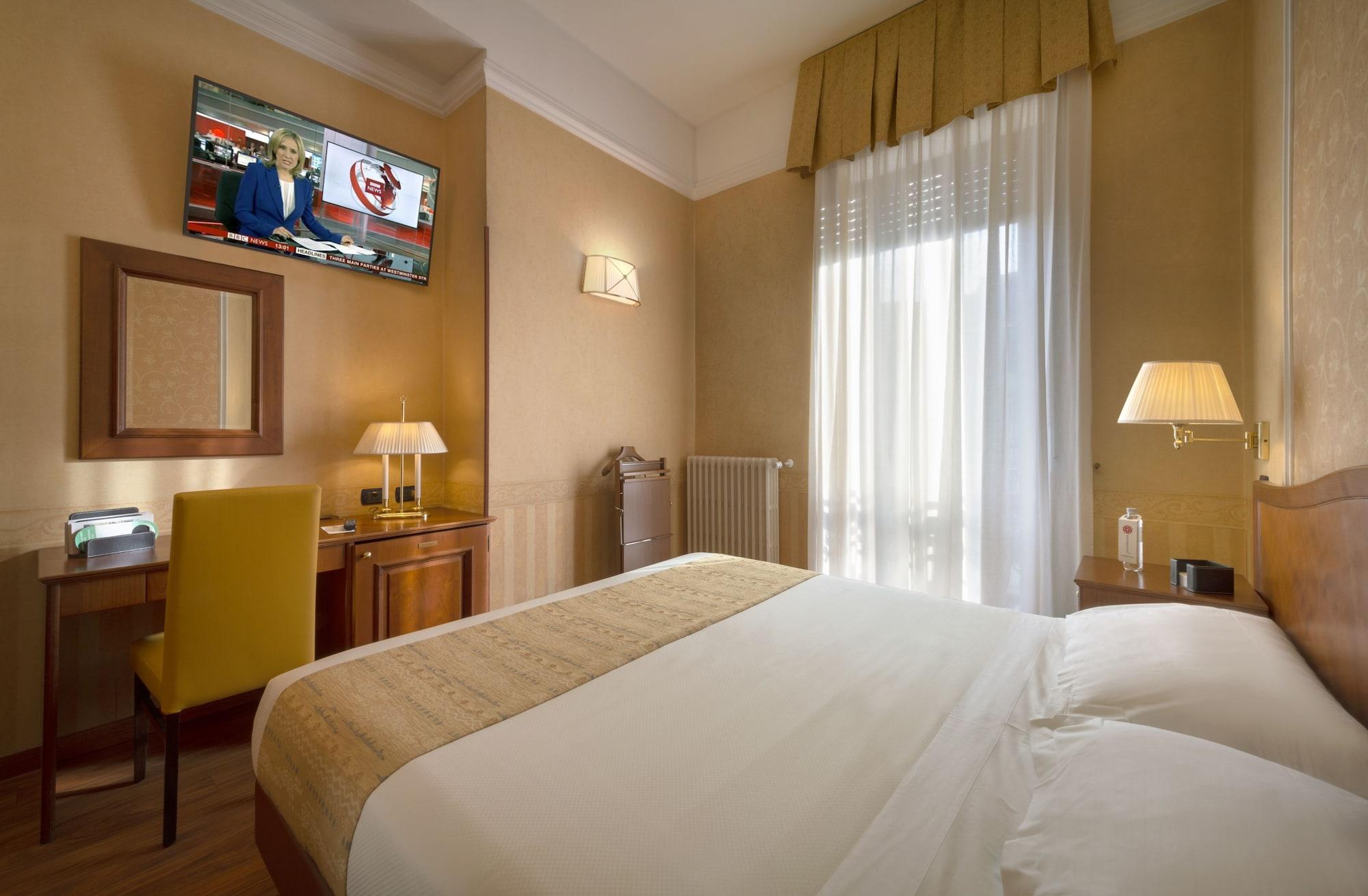 Lancaster Hotel Milano Esterno foto
