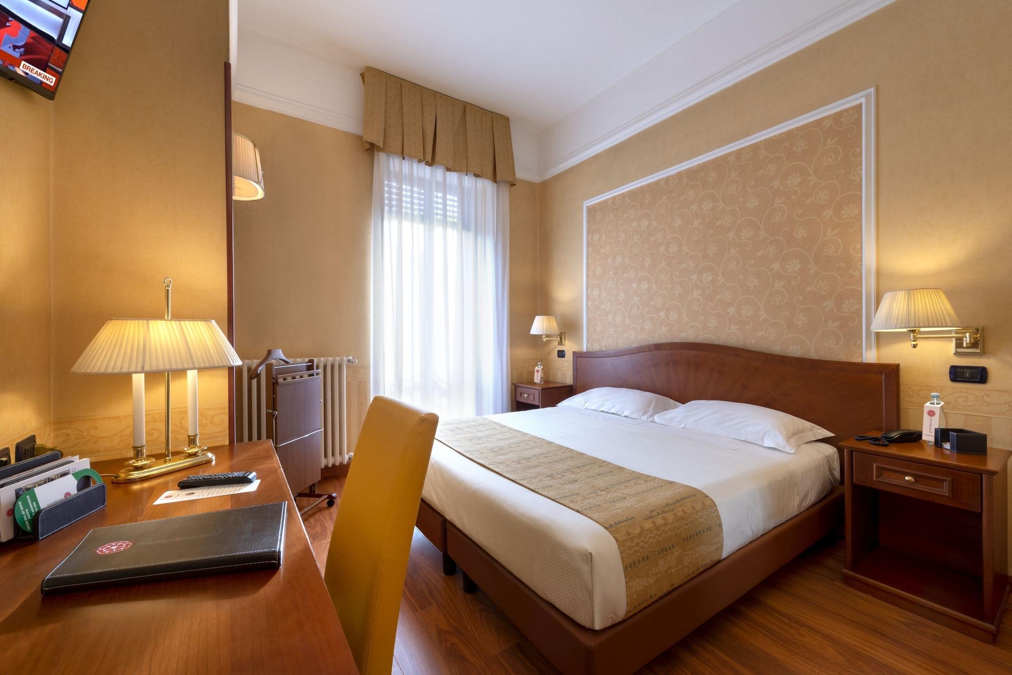 Lancaster Hotel Milano Esterno foto