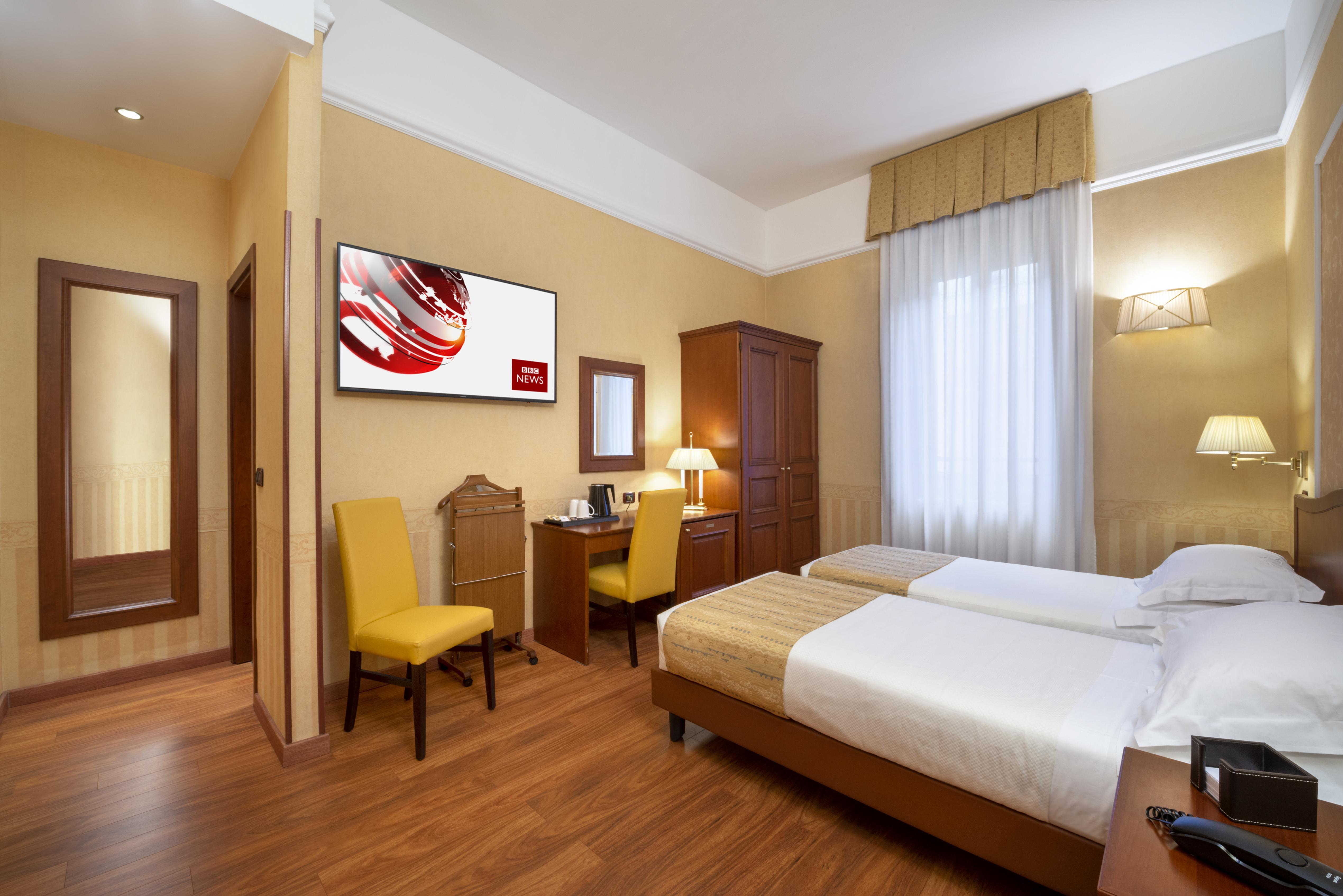 Lancaster Hotel Milano Esterno foto