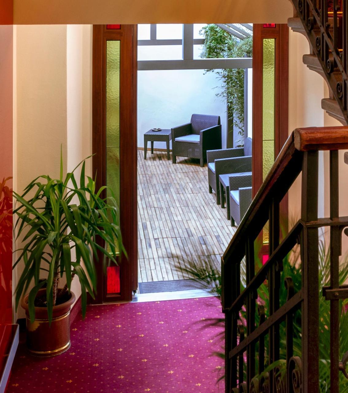 Lancaster Hotel Milano Esterno foto